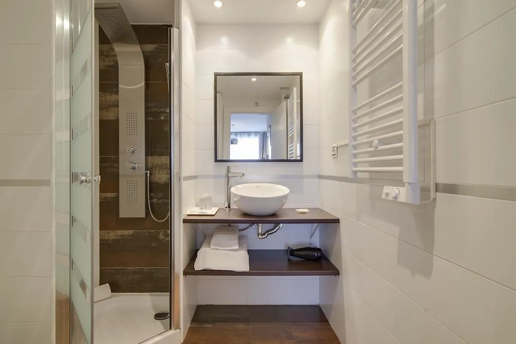 Arts Victoria Malaga Apartment 0*,